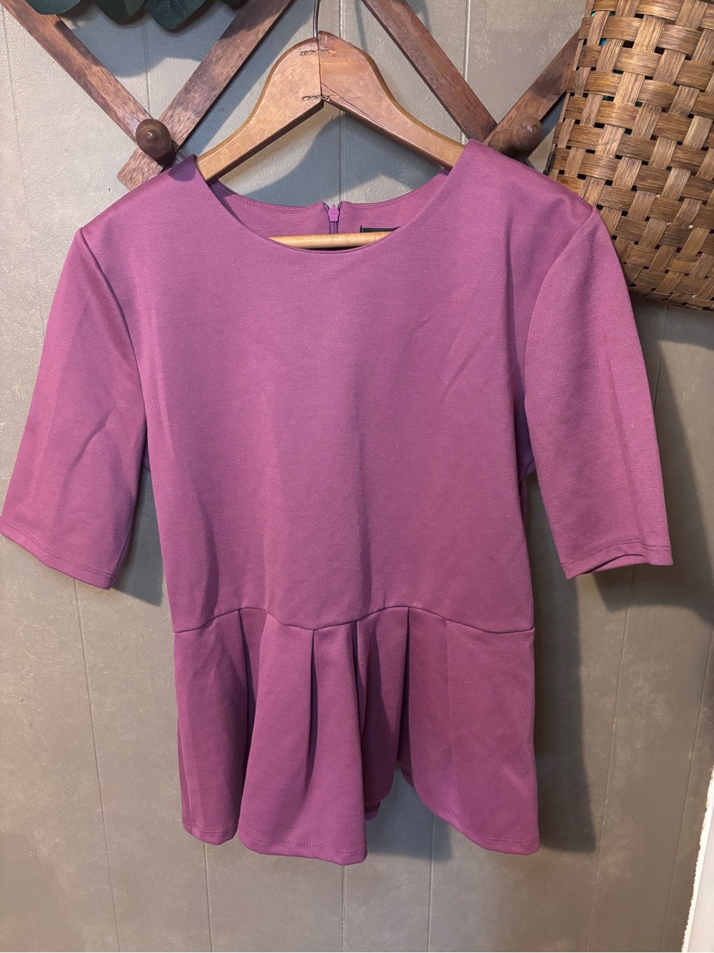 Simply Vera Vera Wang Pink-Mauve Peplum Top